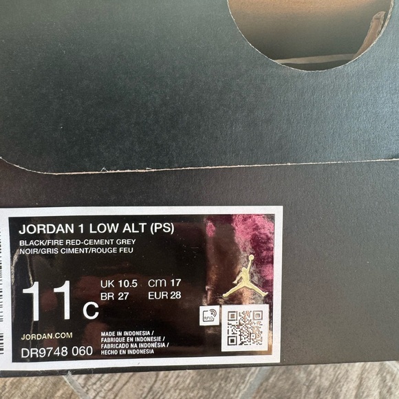 Brand New Air Jordan 1 Low ALT Preschool Kids Sneakers - Picture 11 of 12